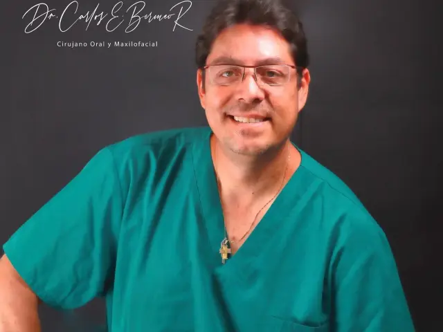 Dr. Carlos Bermeo