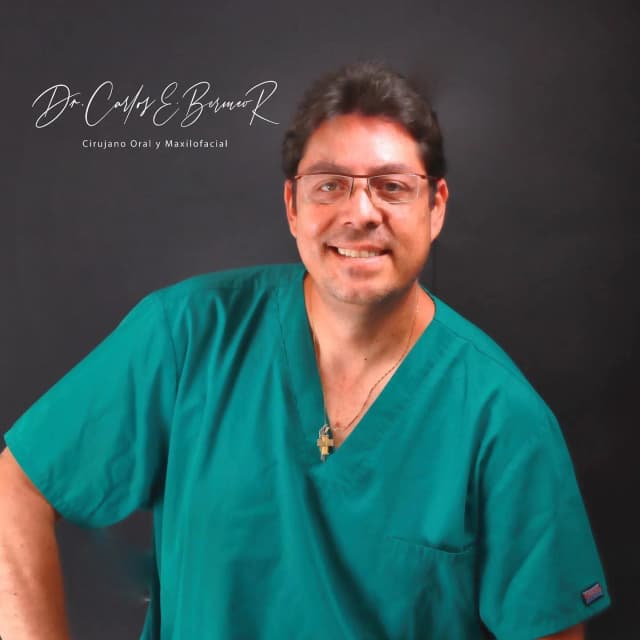 Dr. Carlos Bermeo